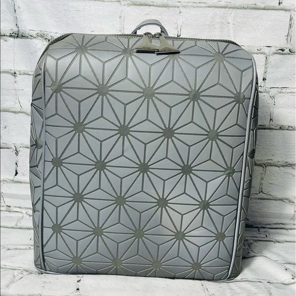 Disney Parks 2021 Epcot Spaceship Earth Light Collection Backpack Bag NWT - Picture 1 of 8